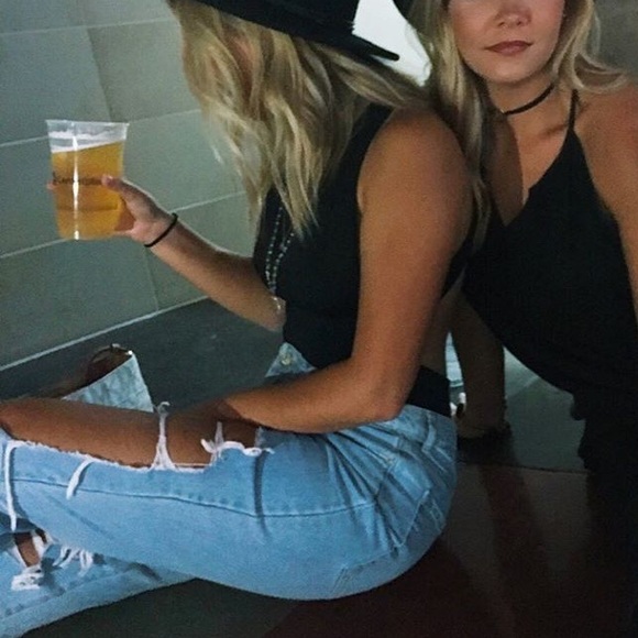 Forever 21 Ripped Boyfriend Jean - Picture 1 of 4